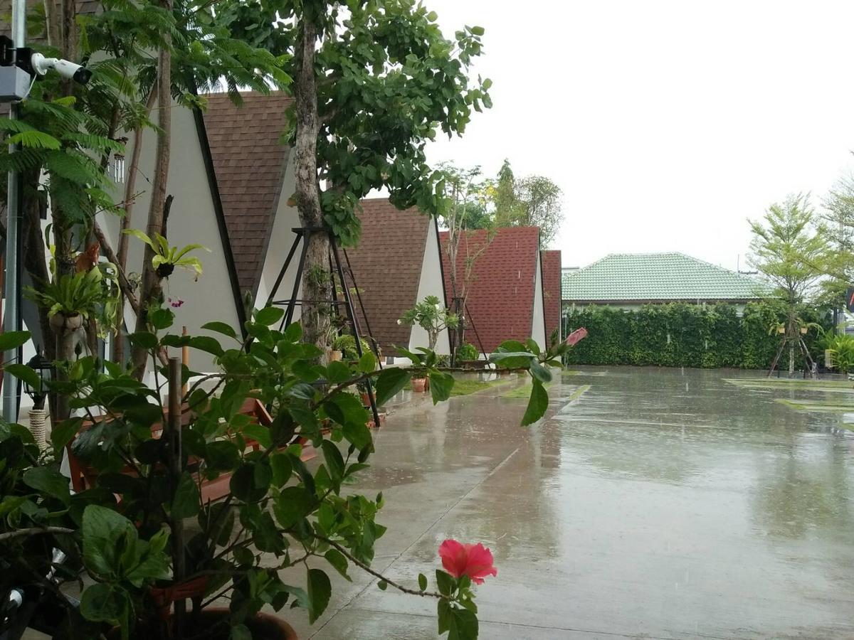 The Mug Resort Chonburi Exterior photo